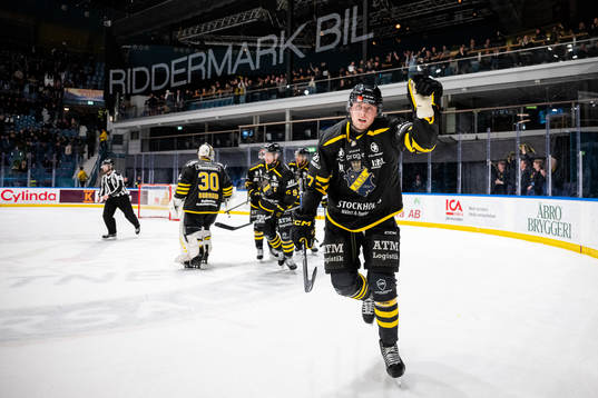 AIKs Alfred Barklund jublar