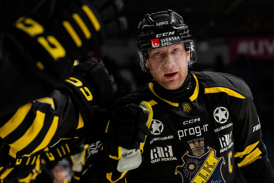 AIKs Richard Gynge jublar