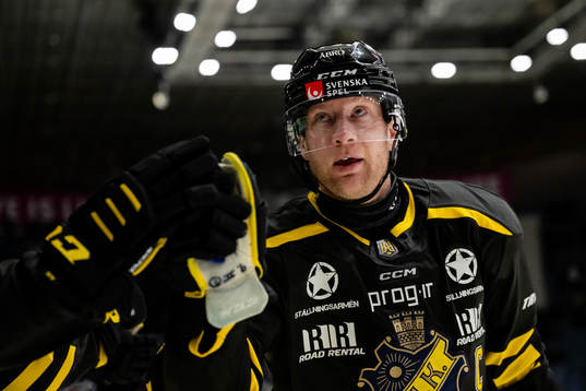 AIKs Richard Gynge jublar