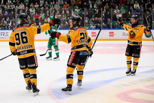 Luleås Pontus Andreasson, Juhani Tyrväinen och Brendan