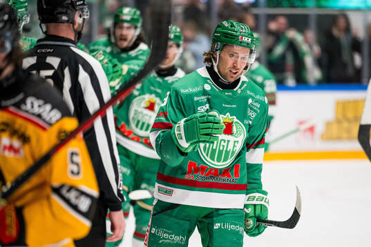 Rögles Michael Kapla jublar