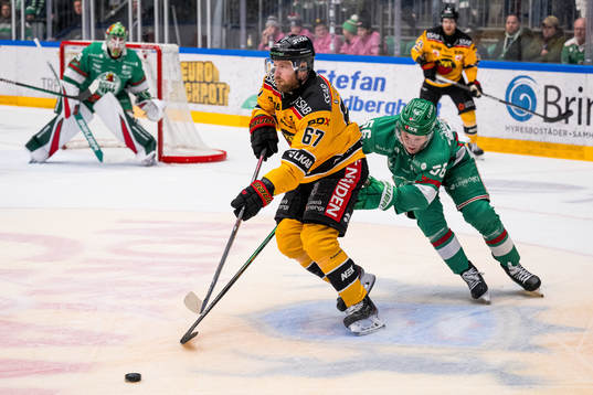 Luleås Linus Omark och Rögles Adam Engström
