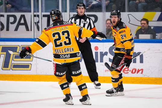 Luleås Brendan Shinnimin jublar