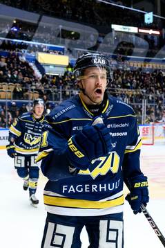 HV71s Simon Önerud jublar