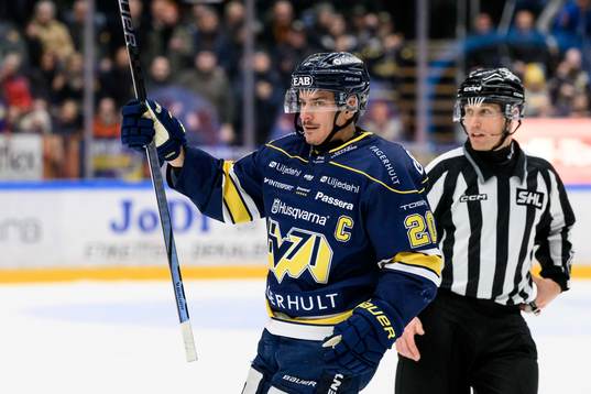 HV71s André Petersson jublar