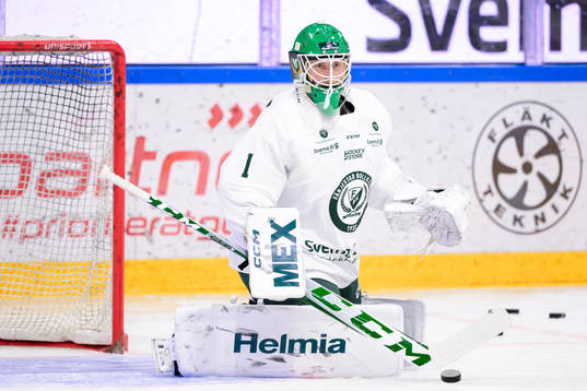 Färjestads målvakt Victor Brattström