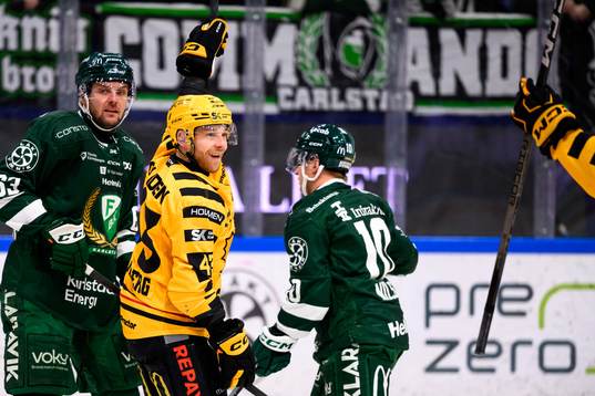 Skellefteås Filip Sandberg jublar