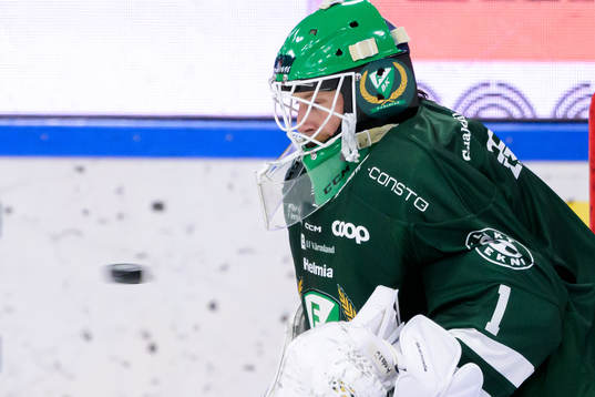 Färjestads målvakt Victor Brattström