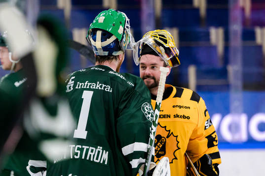 Färjestads målvakt Victor Brattström och Skellefteås