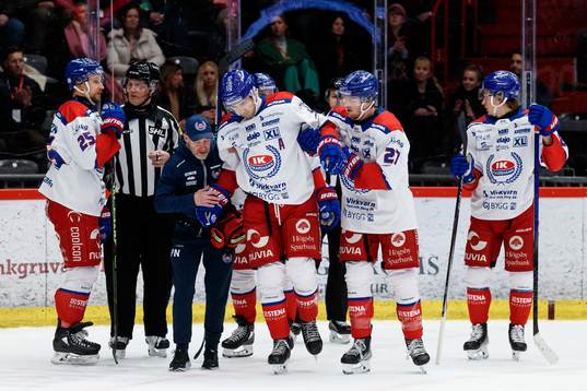 Oskarshamns Ahti Oksanen har ont och lämnar
