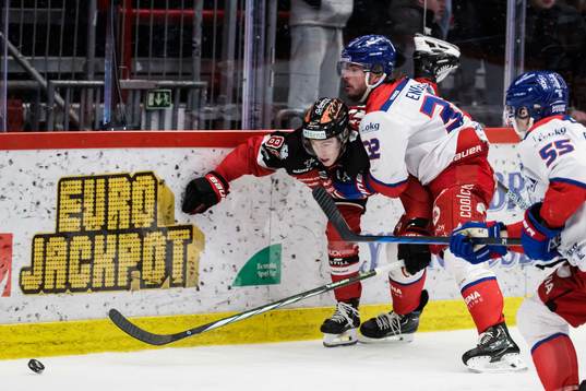 Örebros Jonathan Lekkerimäki och Oskarshamns Oscar Engsund