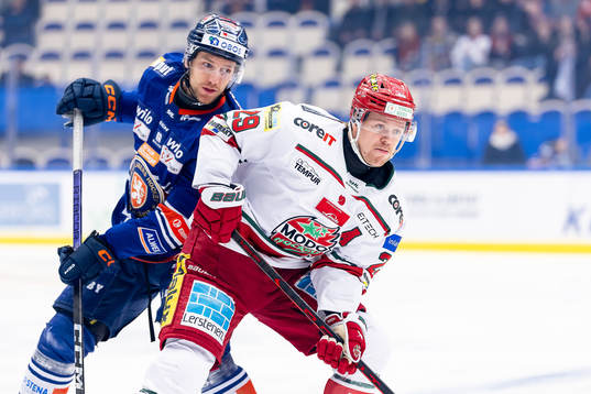 Växjös Eric Martinsson och MoDos Mikkel Aagaard