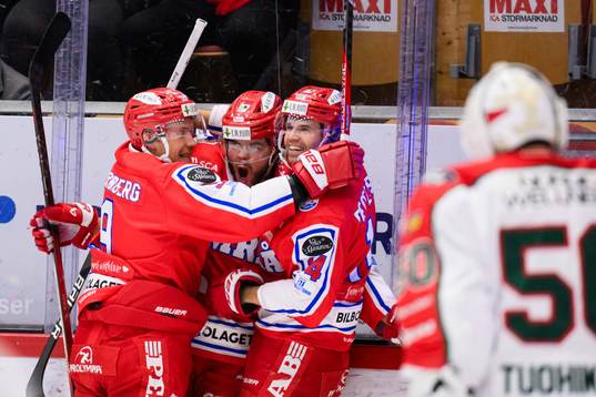 Timrås Magnus Pääjärvi jublar