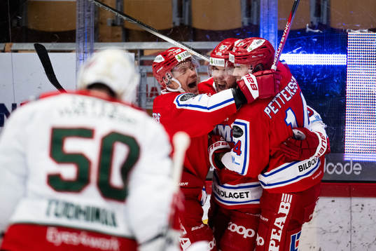 Timrås Magnus Pääjärvi jublar