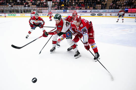 Frölundas Linus Högberg och Timrås Filip Hållander