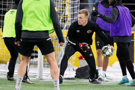 målvakt Isak Pettersson