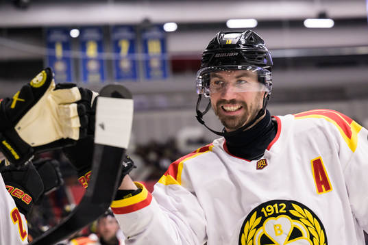 Brynäs Anton Rödin jublar