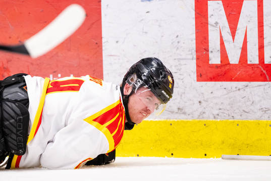 Brynäs Karlis Cukste har ont