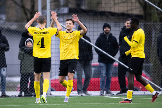 Mjällbys Colin Rösler och Rasmus Wikström  jublar