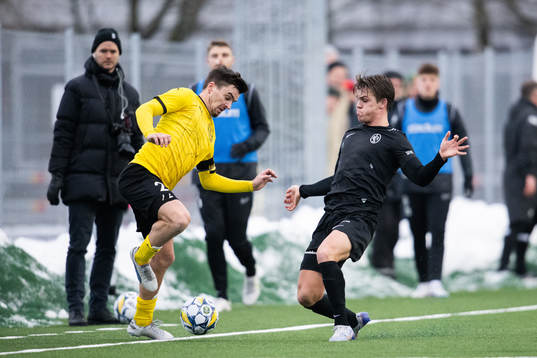 Landskronas Victor Karlsson och Mjällbys Jesper Gustavsson