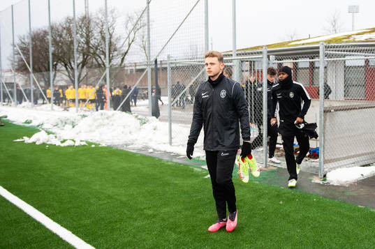 Landskronas spelare gör entré