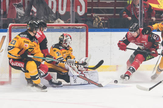 Malmö Redhawks Lauri Pajuniemi och Fredrik Händemark och