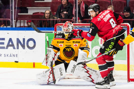 Malmö Redhawks Alan Quine och Luleås målvakt Matteus Ward