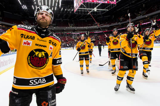 Luleås spelare jublar