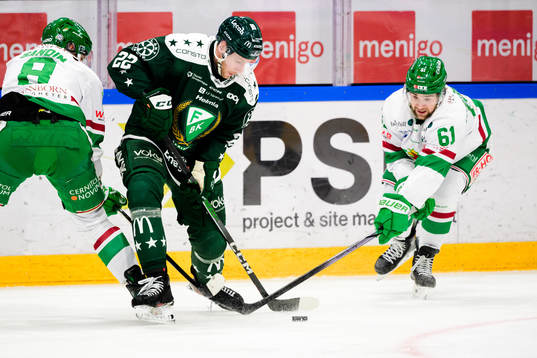 Färjestads Per Åslund och Rögles Lukas Ekeståhl-Jonsson