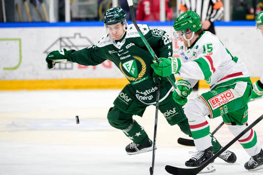 Färjestads Joel Nyström och Rögles Simon Ryfors