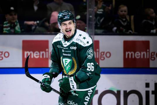 Färjestads David Tomasek jublar
