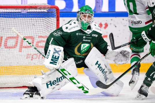 Färjestads målvakt Victor Brattström