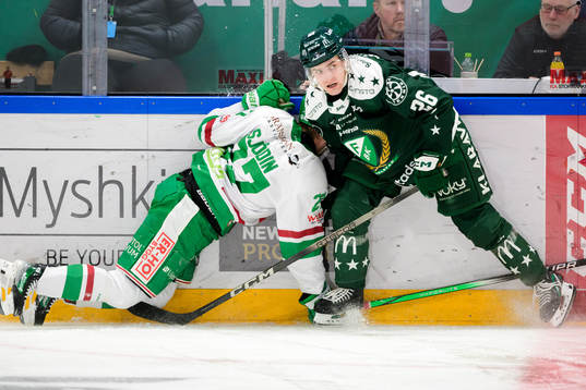 Rögles Linus Sjödin och Färjestads Joel Nyström