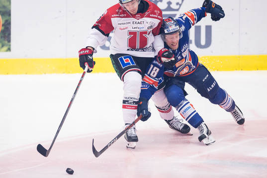 Örebros Gustav Backström och Växjös Marcus Sylvegård