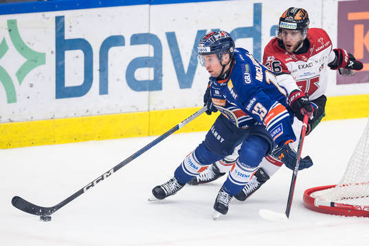 Växjös Dylan McLaughlin och Örebros Robin Norell