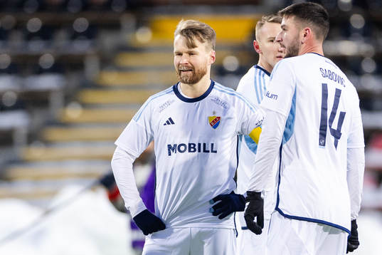 Djurgårdens Jacob Une Larsson deppar