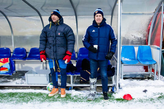 Djurgårdens tränare Thomas Lagerlöf (h) med en fotortos