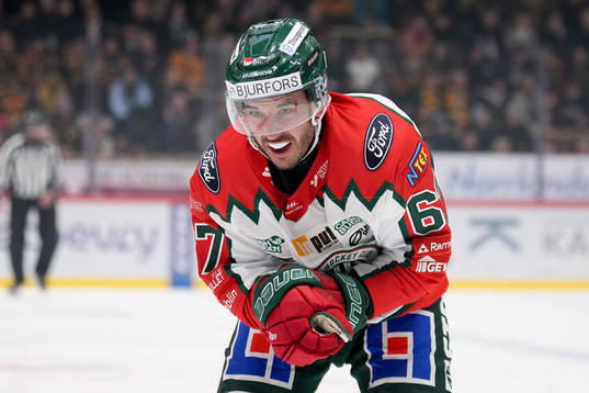 Frölundas Jayden Halbgewachs har ont