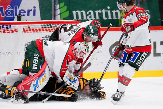 Frölundas målvakt Lars Johansson och Skellefteås Max