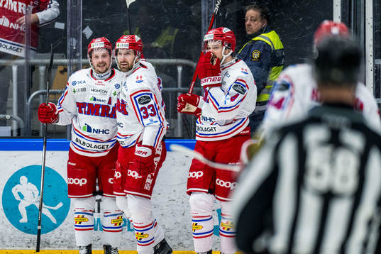 Timrås Albin Lundin jublar