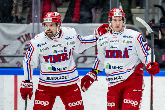 Timrås Filip Hållander jublar
