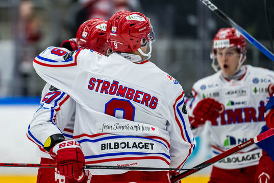 Timrås Didrik Strömberg jublar