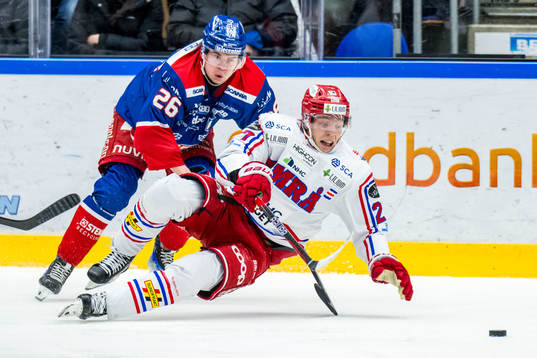 Oskarshamns Lukas Pilö och Timrås Oliver Johansson