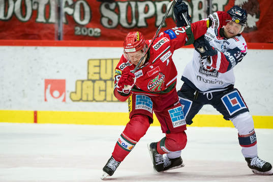 MoDos Mikkel Aagaard och Linköpings Jesper Pettersson
