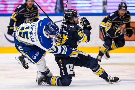 Leksands Max Veronneau och HV71s Robert Nardella