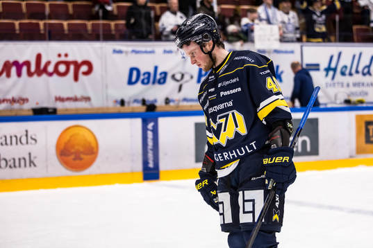 HV71s Oskar Stål-Lyrenäs deppar