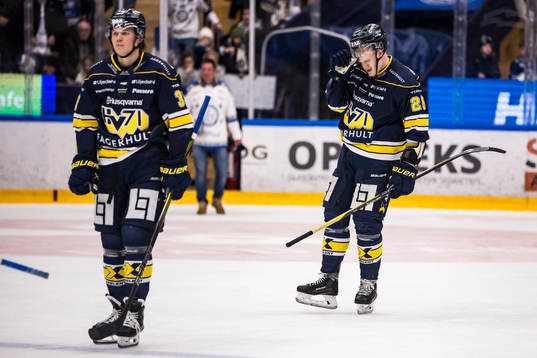 HV71s Tommi Tikka delar