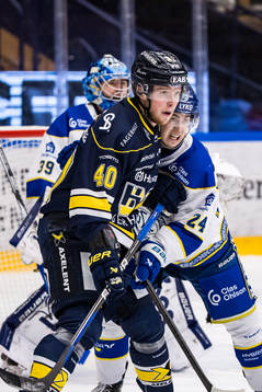 HV71s Oskar Stål-Lyrenäs och Leksands Arvid Eljas