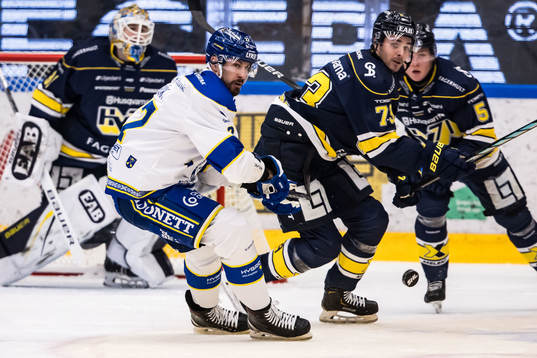 Leksands Marek Hrivik och HV71s Nicholas Shore
