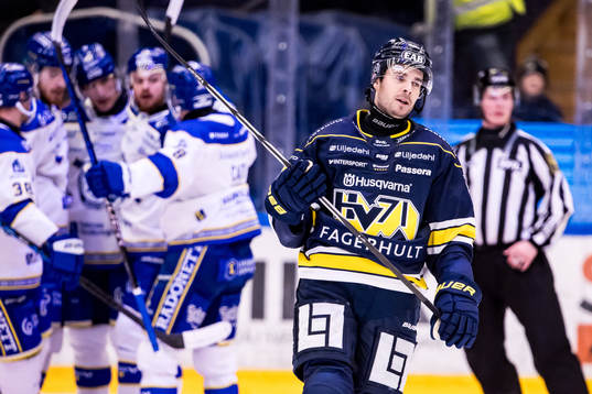 HV71s Nicholas Shore deppar
